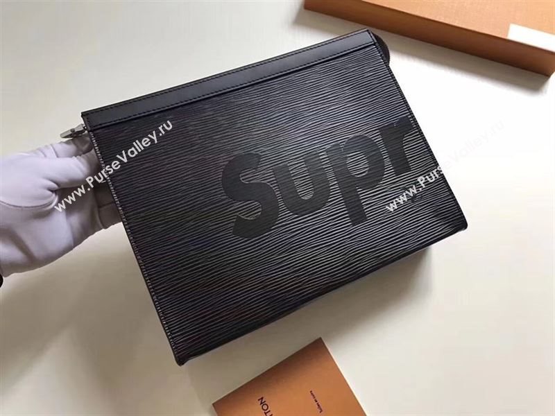 Louis Vuitton Supreme Clutch 129174