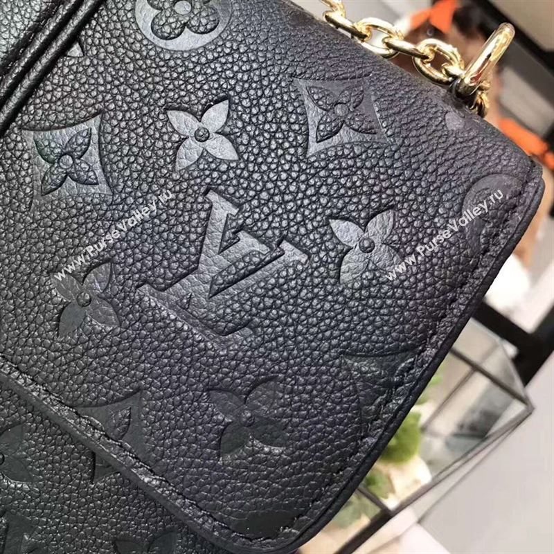 Louis Vuitton CHAIN LOUISE 133078