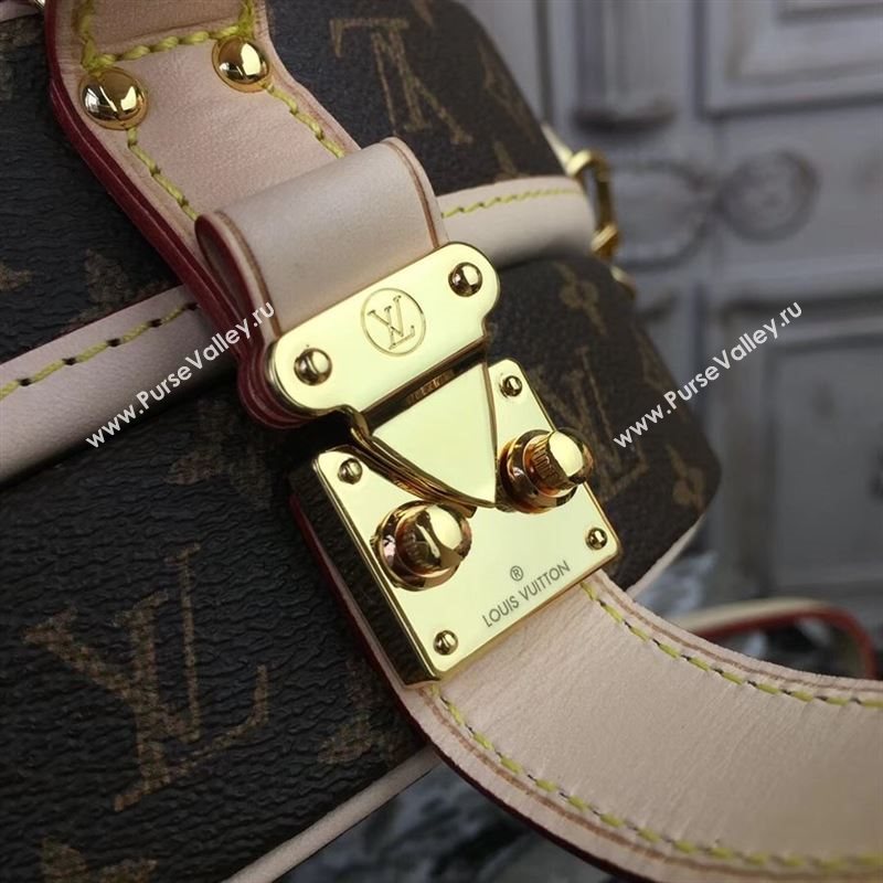 Louis Vuitton Petite Bolte Chapeau 137485