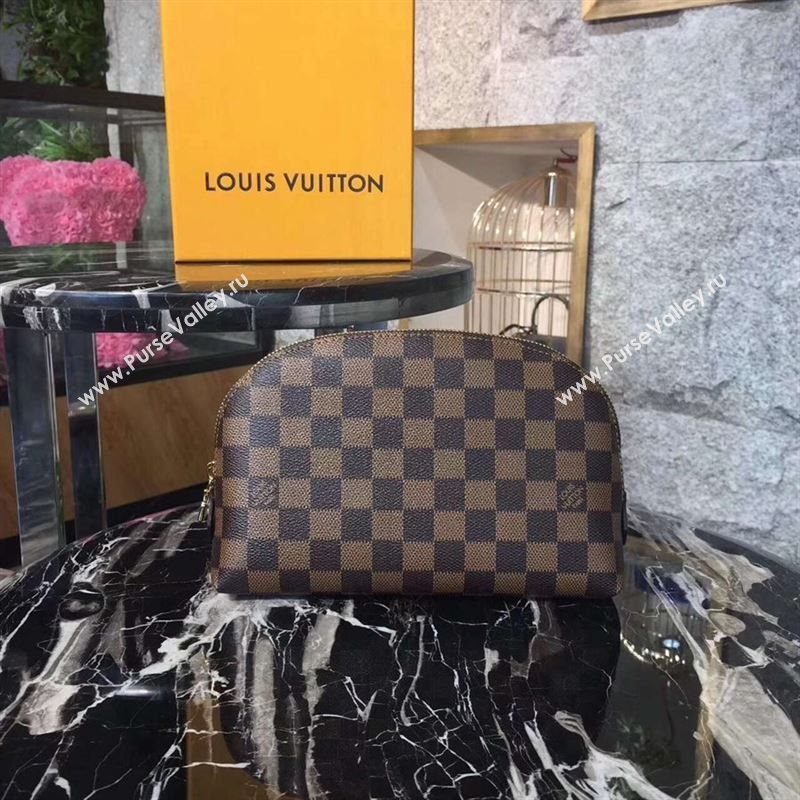 Louis Vuitton pouch 134437