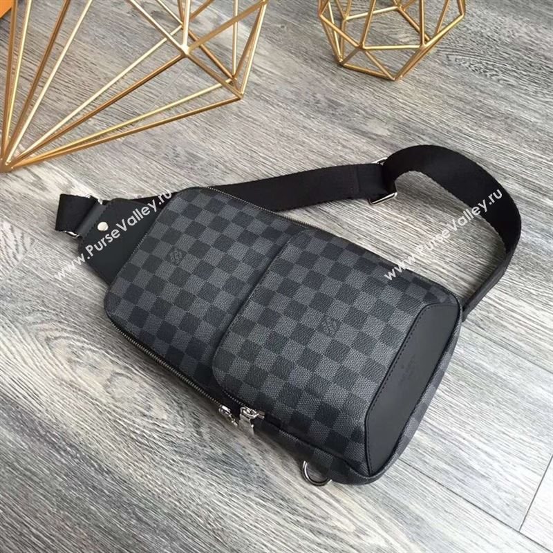 Louis Vuitton Avenue 134150