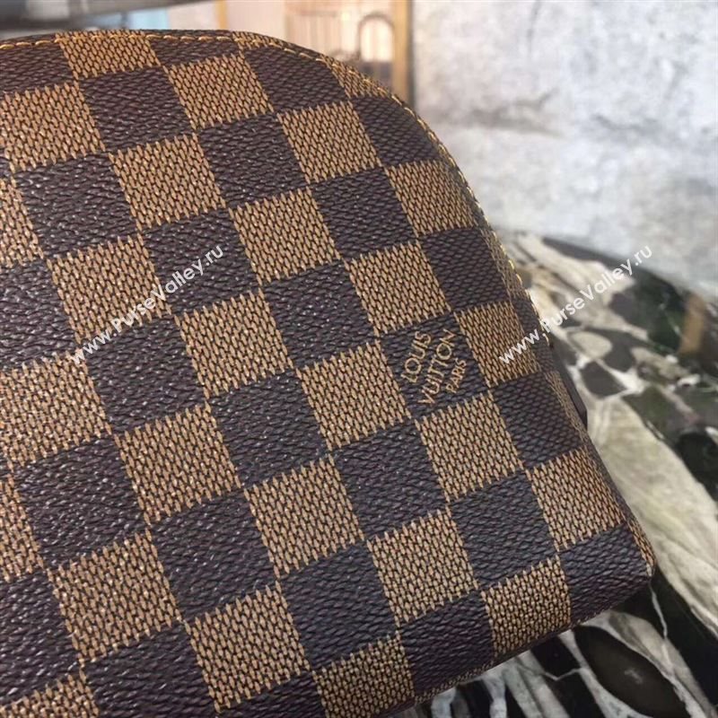 Louis Vuitton pouch 134437