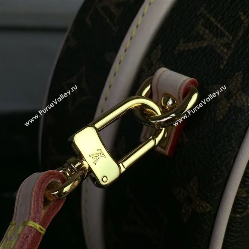 Louis Vuitton Petite Bolte Chapeau 137485