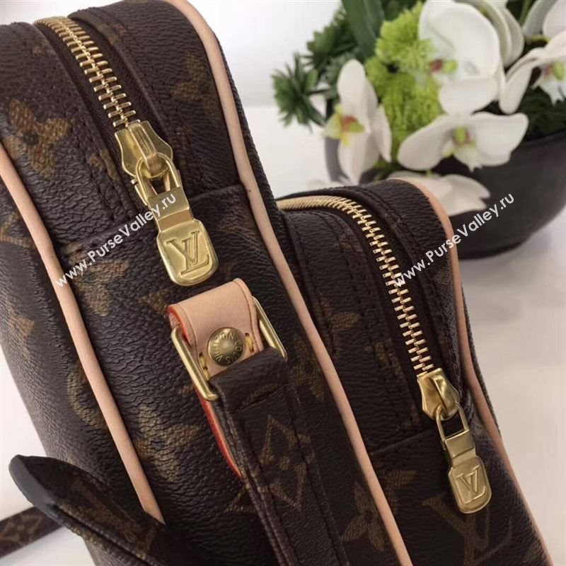 Louis Vuitton cross body bag 138371