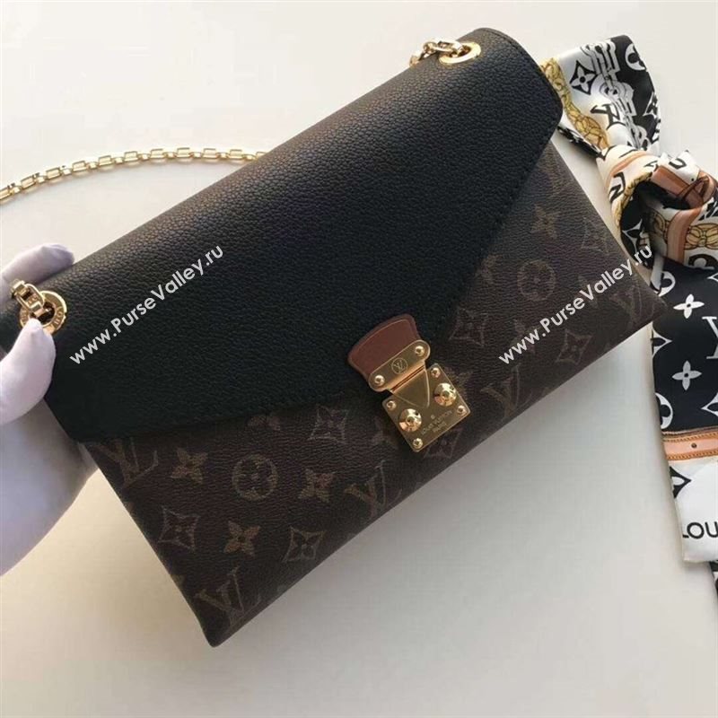 Louis Vuitton PALLAS CHAIN 139007