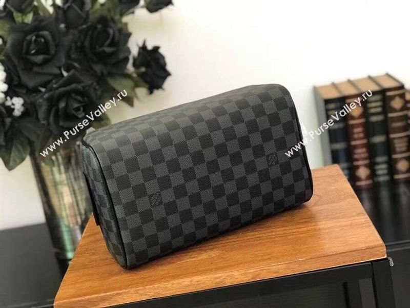 Louis Vuitton Cosmetic bag 149073