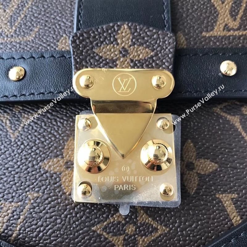 Louis vuitton ESSENTIAL TRUNK 145578