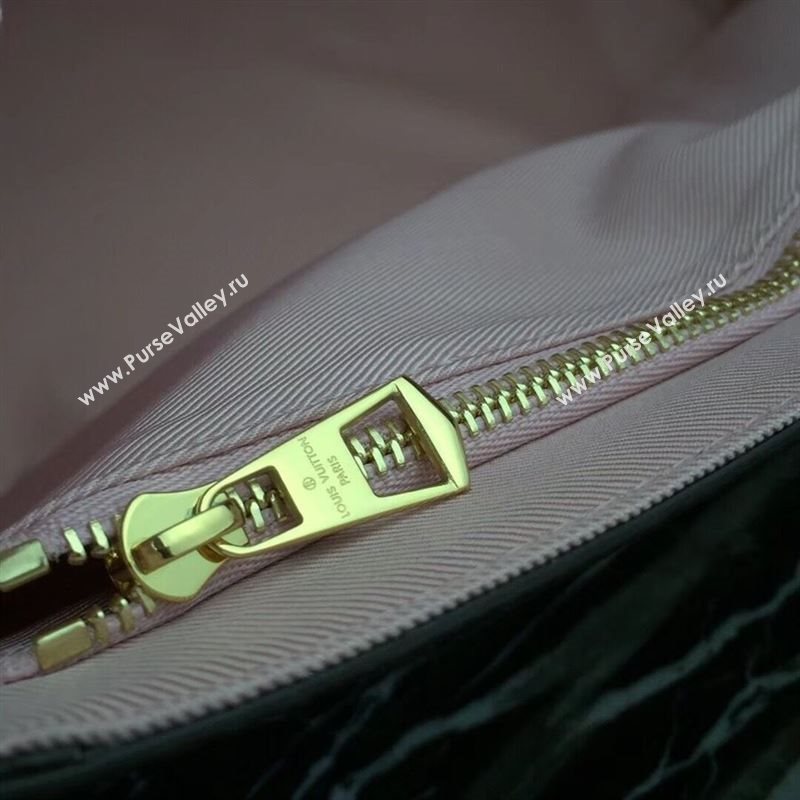 Louis Vuitton Bond Street 142517