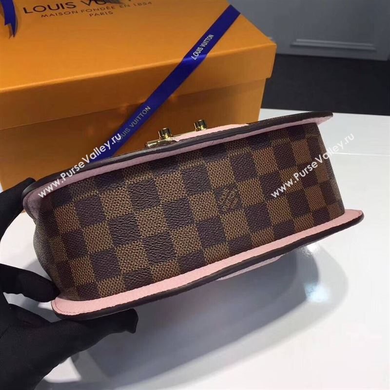 Louis Vuitton wight 143240