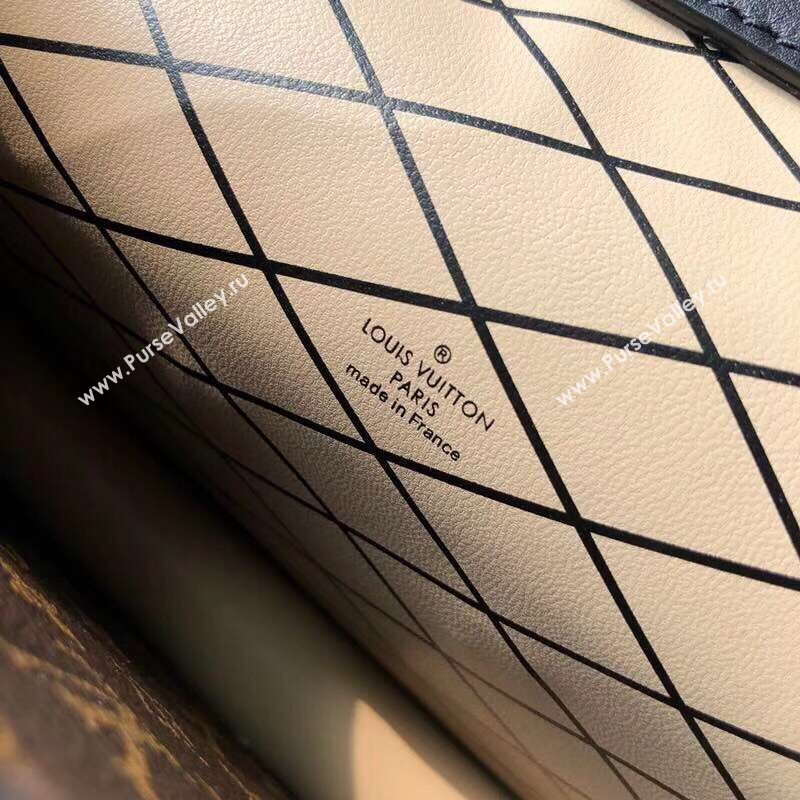 Louis Vuitton trunk bag 142251