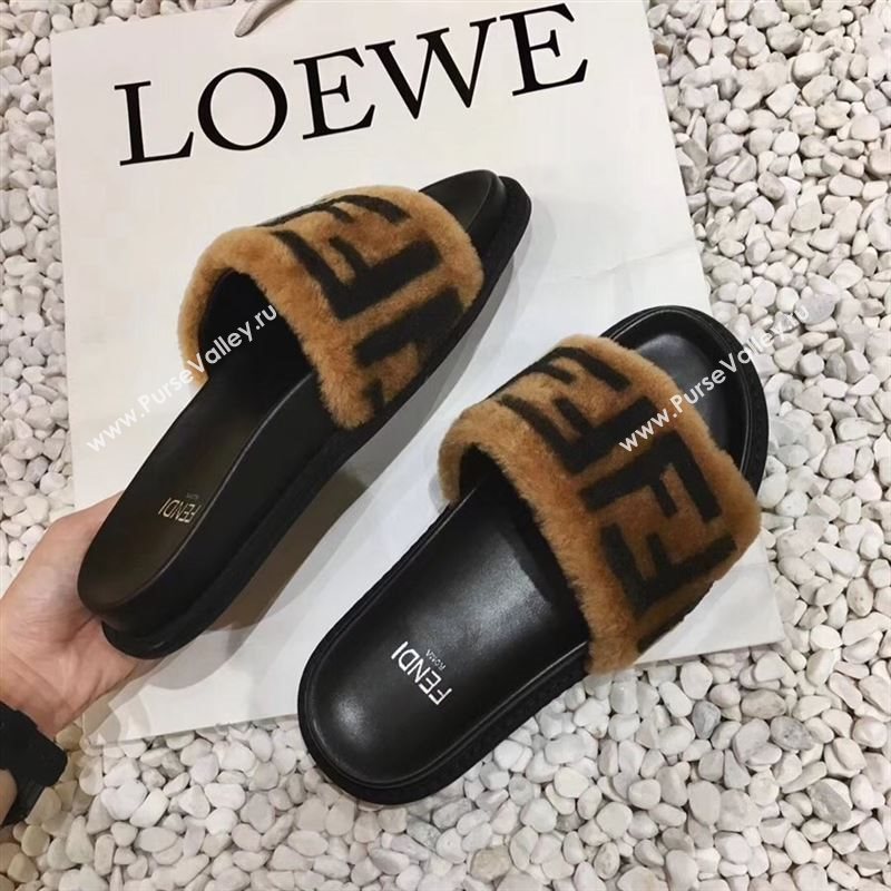 Fendi Slippers 181821