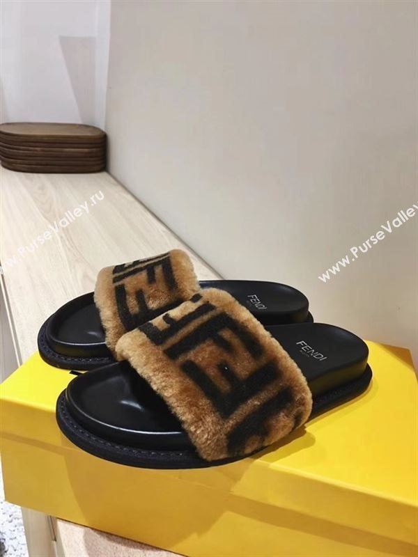 Fendi Slippers 181821