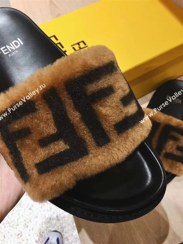 Fendi Slippers 181821