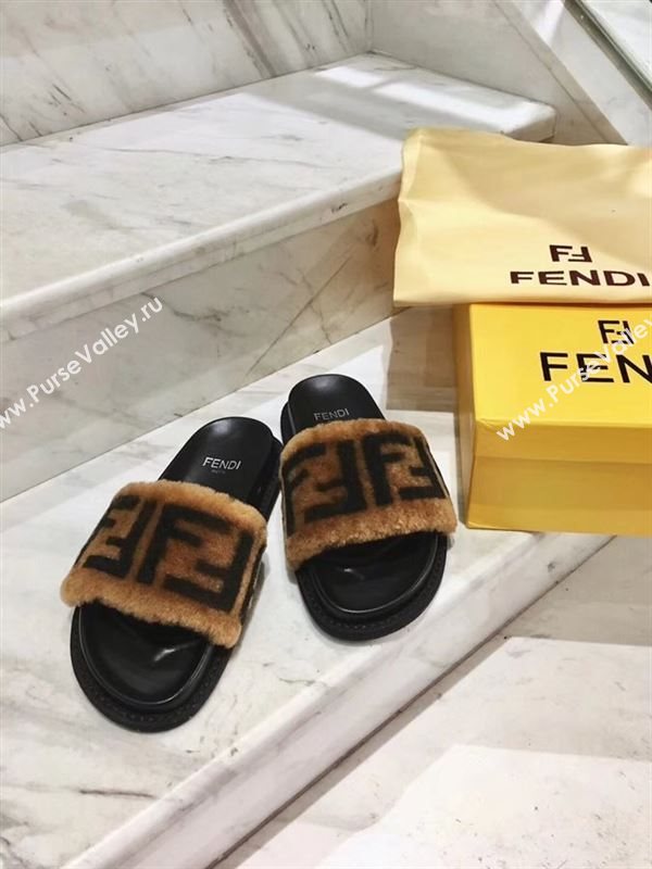 Fendi Slippers 181821