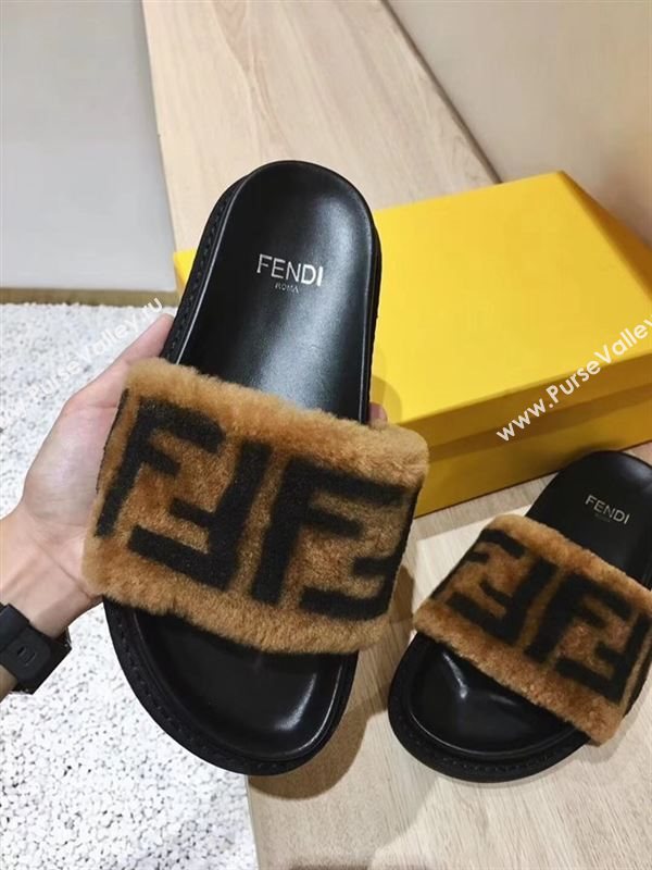 Fendi Slippers 181821