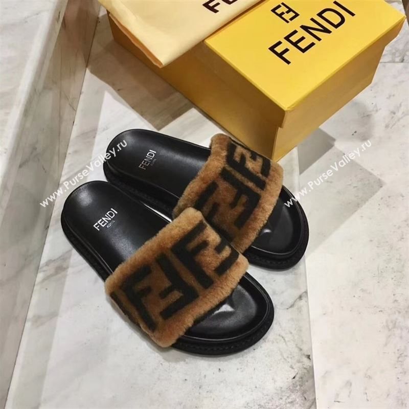 Fendi Slippers 181821