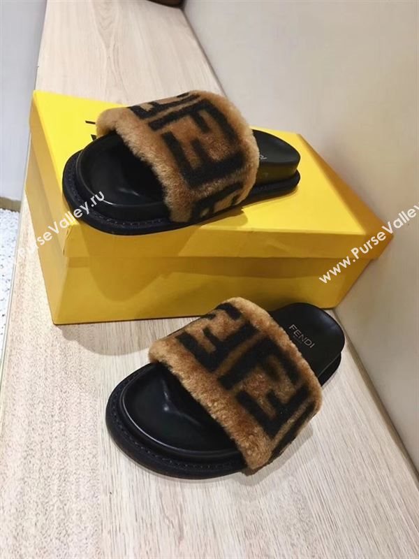 Fendi Slippers 181821