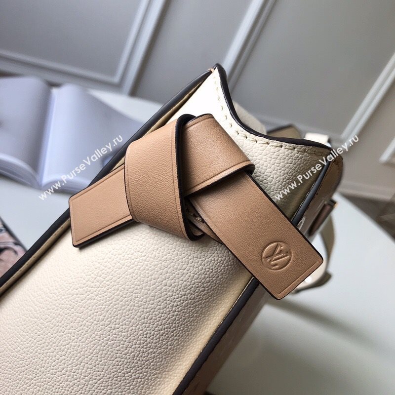 LOUIS VUITTON Very Hobo Bag 186023