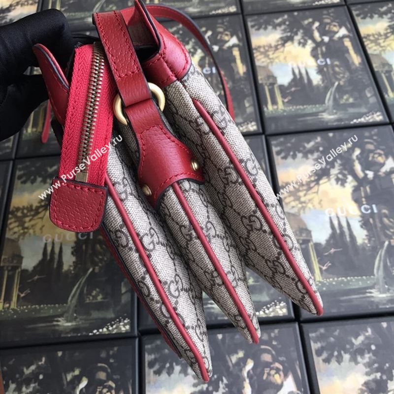 Gucci GG Supreme Shoulder Bag 186481