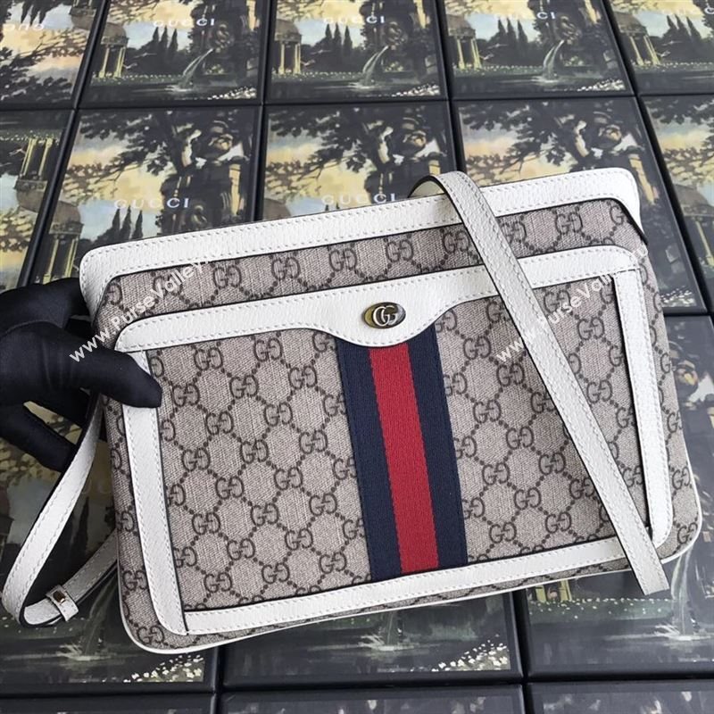 Gucci GG Supreme Shoulder Bag 186528