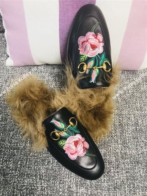 Gucci Princetown Leather Slippers 181066