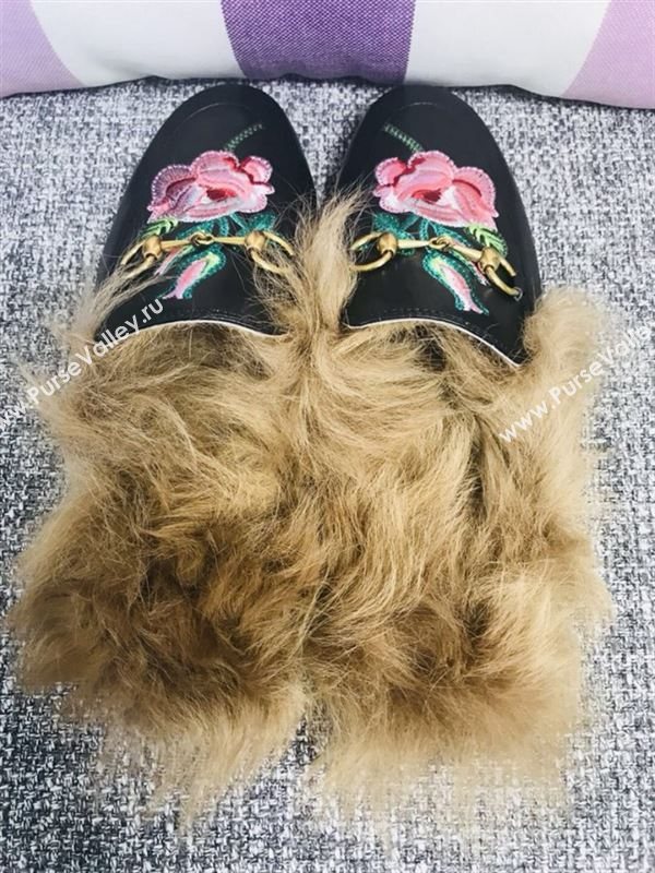 Gucci Princetown Leather Slippers 181066