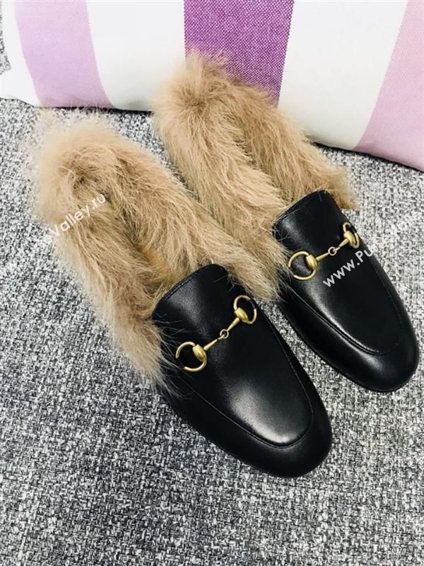 Gucci Princetown Leather Slippers 181052