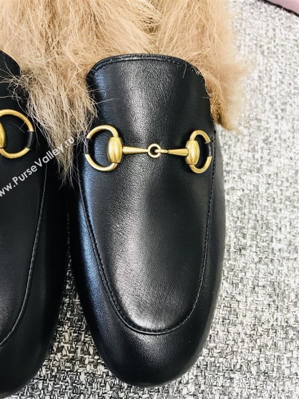 Gucci Princetown Leather Slippers 181052