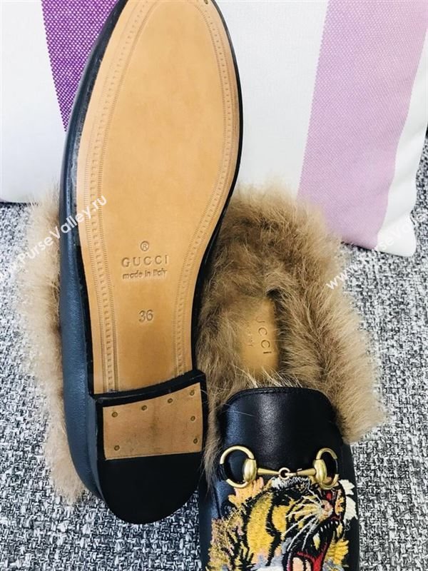 Gucci Princetown Leather Slippers 180986