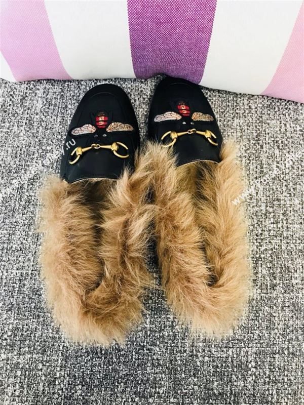 Gucci Princetown Leather Slippers 181071