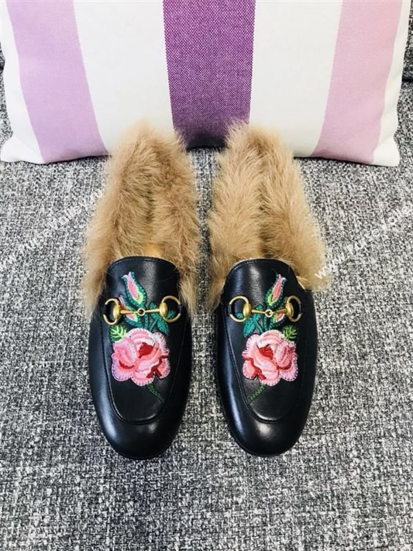 Gucci Princetown Leather Slippers 181072