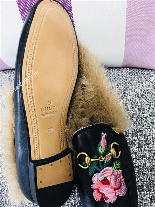 Gucci Princetown Leather Slippers 181072