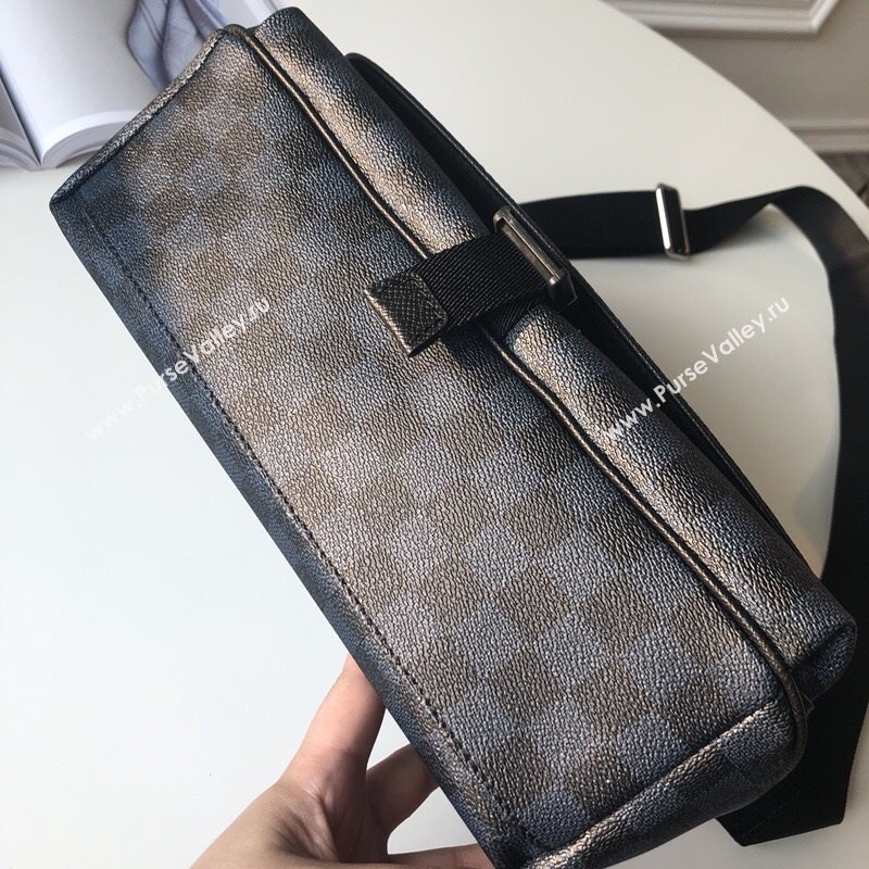 LOUIS VUITTON Matchpoint Messenger Bag 185570