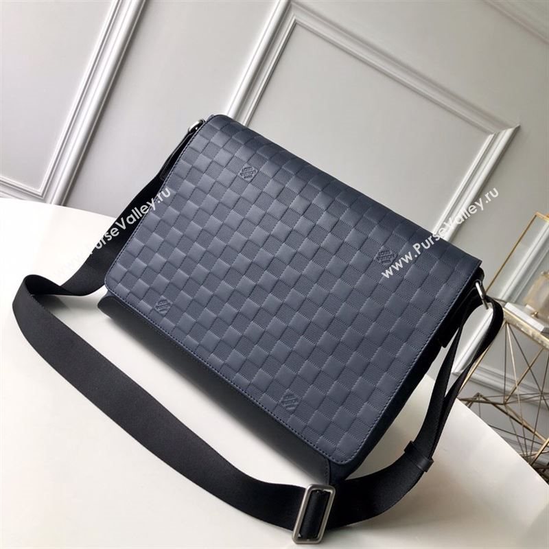 LOUIS VUITTON Messenger Bag 185697