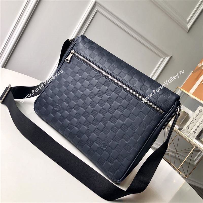 LOUIS VUITTON Messenger Bag 185697