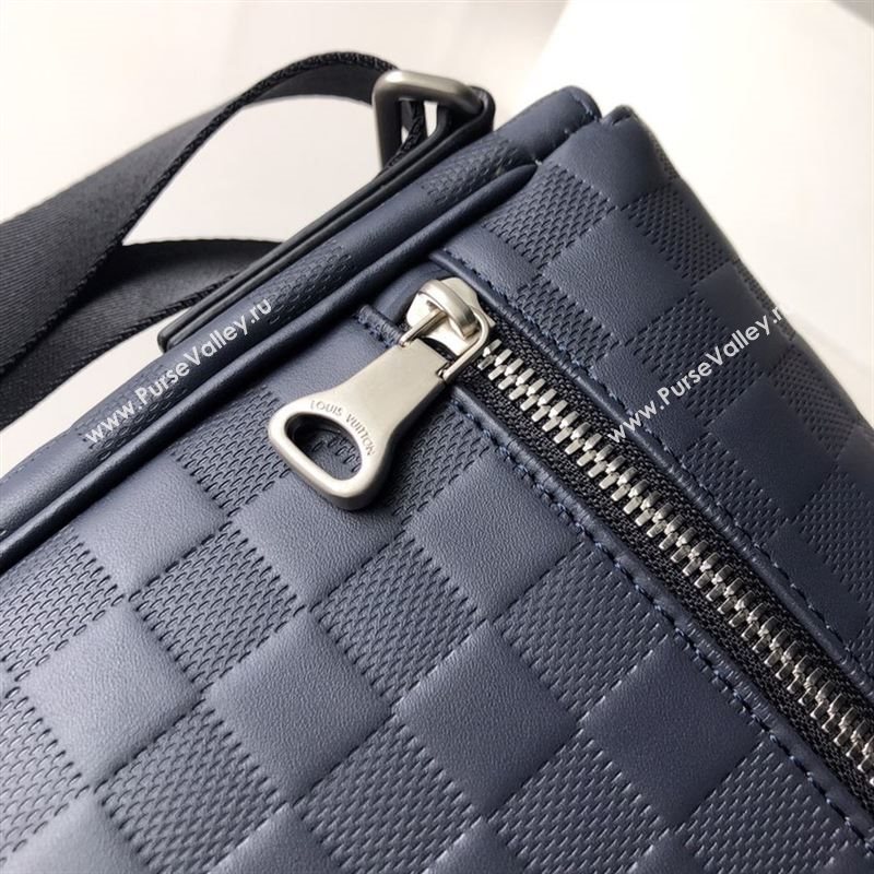 LOUIS VUITTON Messenger Bag 185697