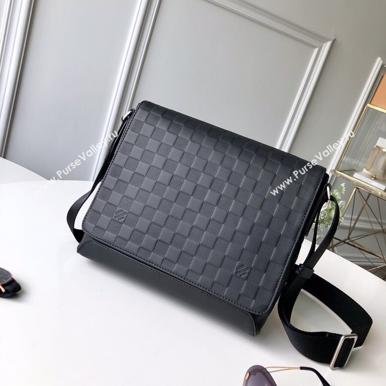 LOUIS VUITTON Messenger Bag 185721