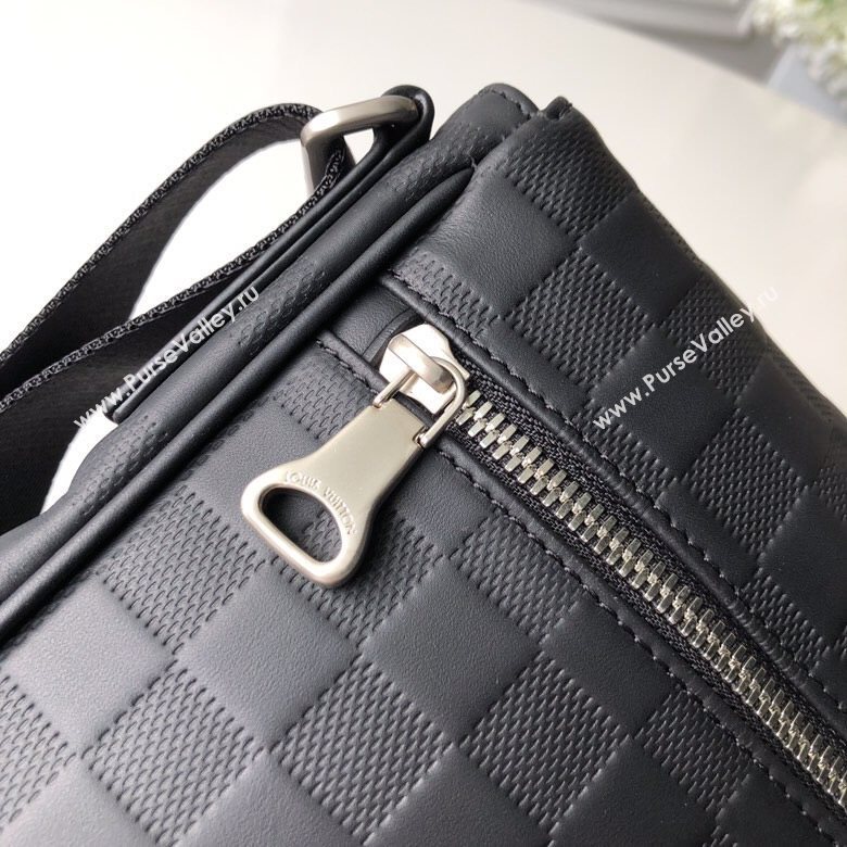 LOUIS VUITTON Messenger Bag 185721