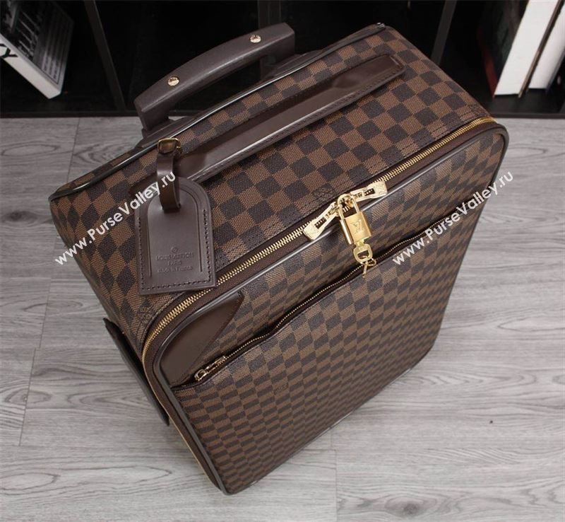 Louis Vuitton Travel box 192747