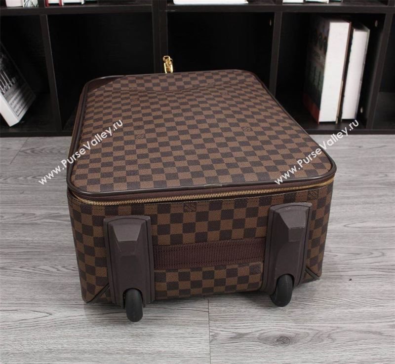 Louis Vuitton Travel box 192747