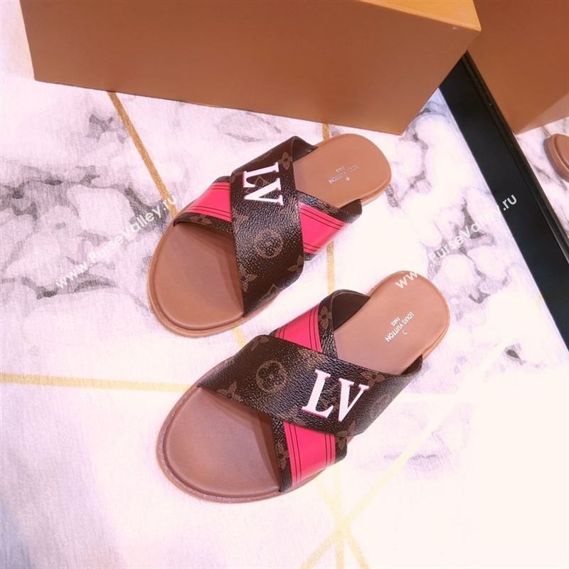 LOUIS VUITTON Slippers 190370