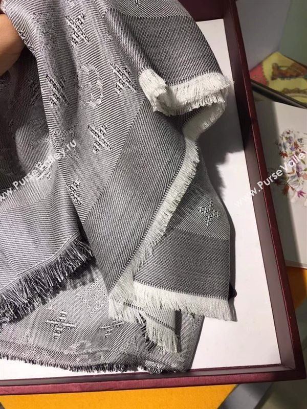 Louis Vuitton Scarf 199583