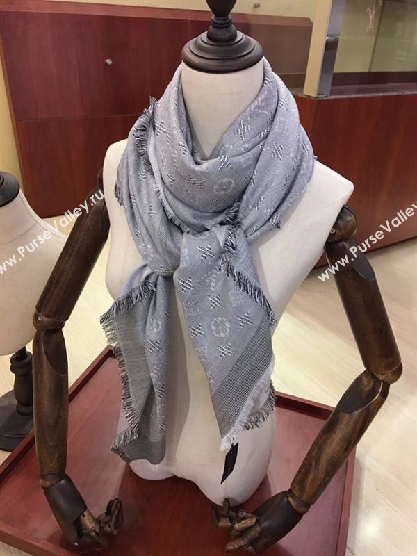 Louis Vuitton Scarf 199583
