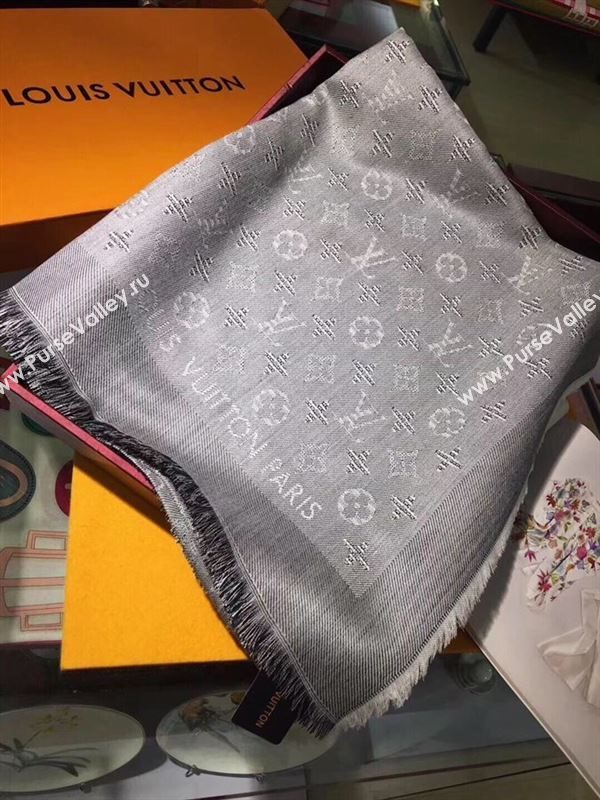 Louis Vuitton Scarf 199674