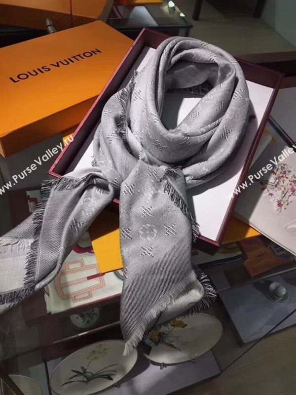 Louis Vuitton Scarf 199674