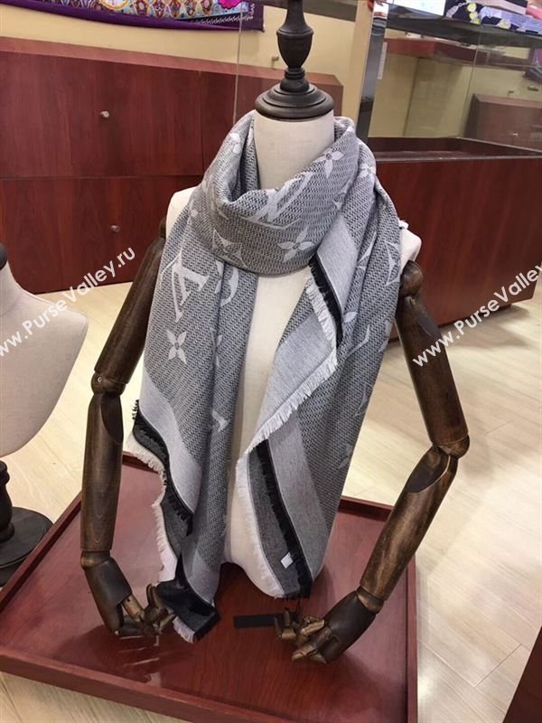 Louis Vuitton Scarf 199504