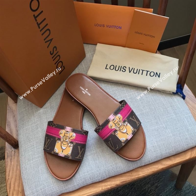 LOUIS VUITTON Slippers 190357