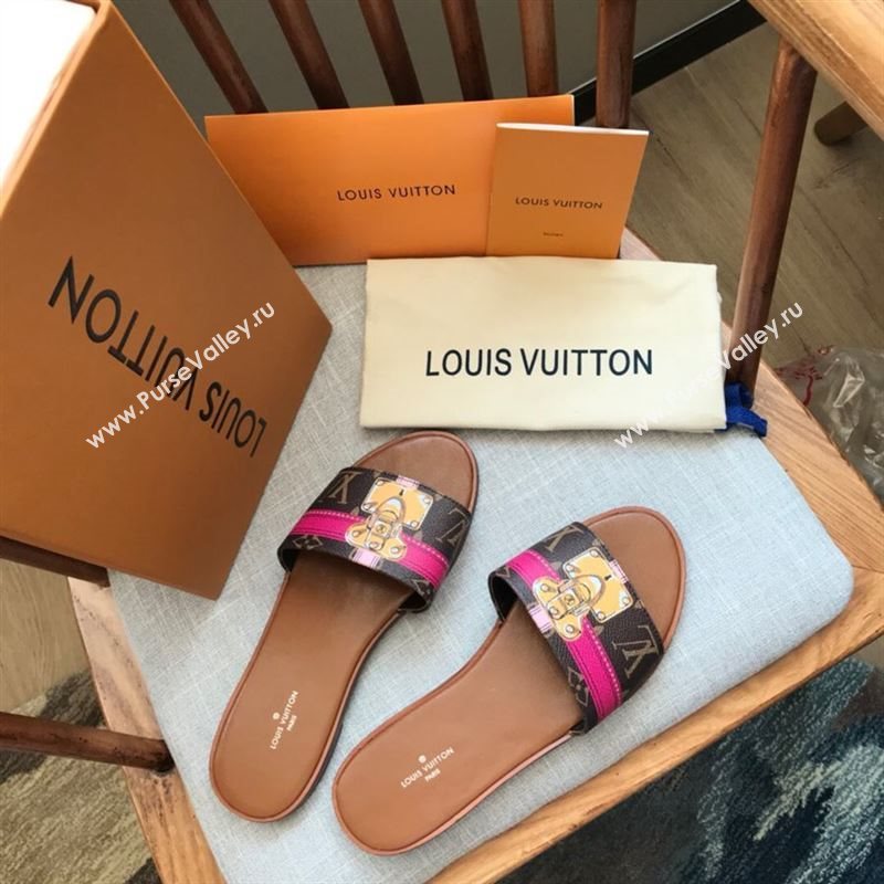 LOUIS VUITTON Slippers 190357