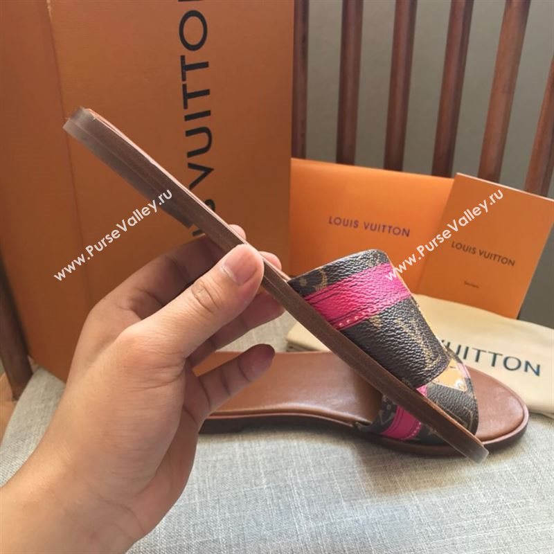 LOUIS VUITTON Slippers 190357