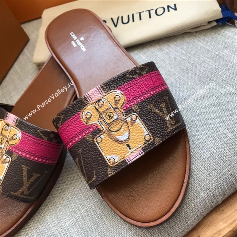 LOUIS VUITTON Slippers 190357